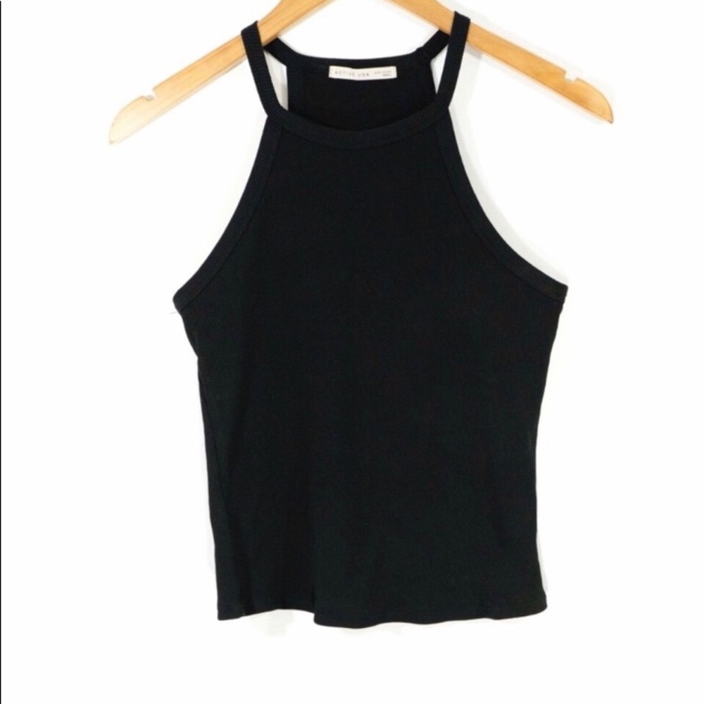 4/$20 SALE 🌺Black fitted ribbed tank/halter